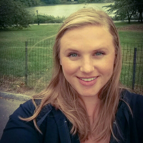 Meet your Posher, Laurie