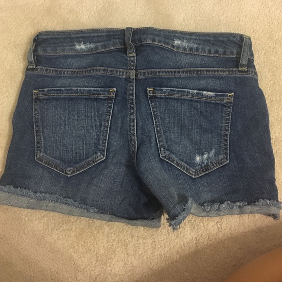 Basic blue jeans - Picture 2 of 2