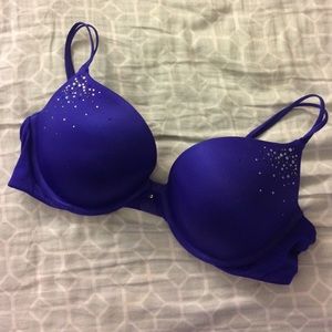 Victoria's Secret very sexy push-up bra