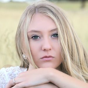 Meet your Posher, Cassie