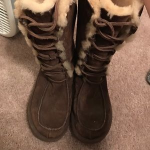 Authentic lace up uggs