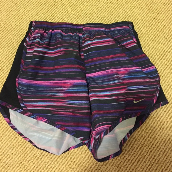 Nike KIDS XL shorts (fits 130 lb adult)