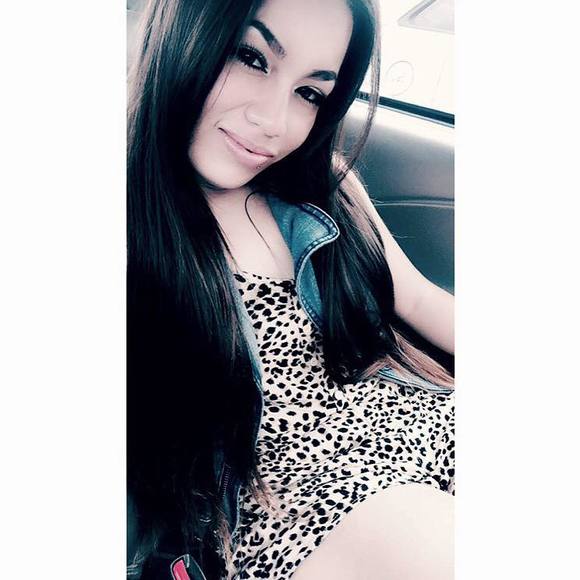 Meet your Posher, Alma - Picture 1 of 1