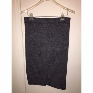 Gray ribbed skirt