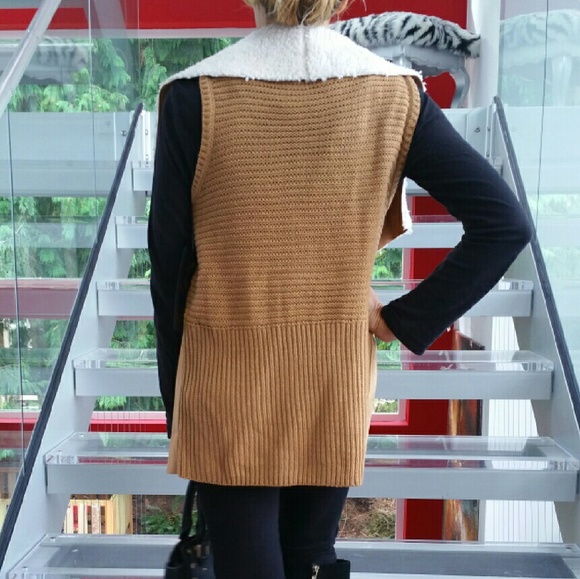 💋POSHFEST 2016 HP💋Faux suede and shearling vest - Picture 4 of 4