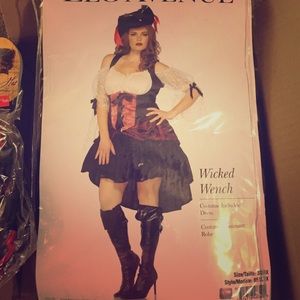 Plus Size Pirate/wicked wench costume!