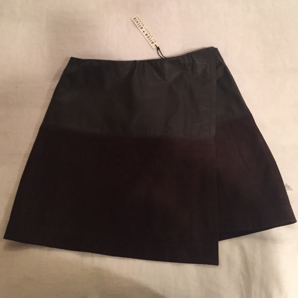Brown leather and suede skirt, never worn with tag