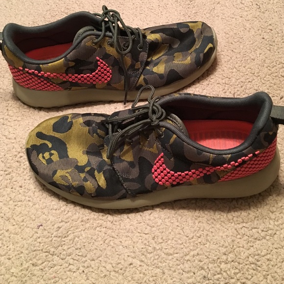 Nike camouflage Rosh run