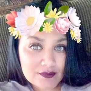 Meet your Posher, Yanneth