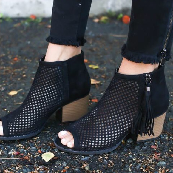 ❗️Restock ❗️Black suede mesh tassell bootie - Picture 7 of 8