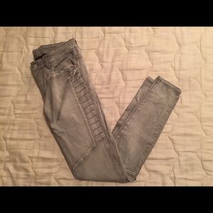 💎Light Gray Mossimo Skinny Jeans!💄