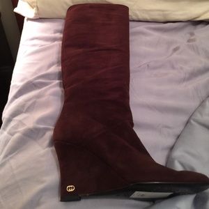 Gucci brown suede boots
