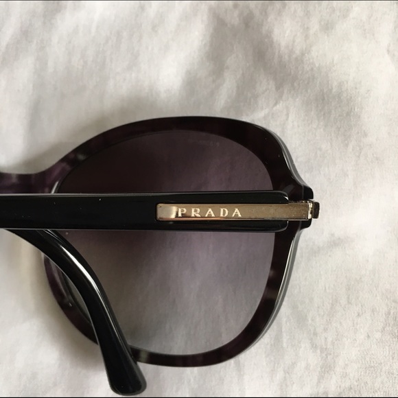 Prada Oversized sunnies - Picture 4 of 8