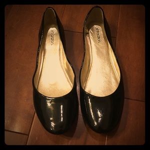 Xhilaration black shae ballet flats