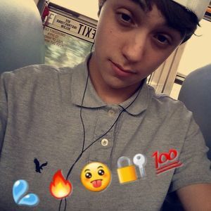 Meet your Posher, Wallace