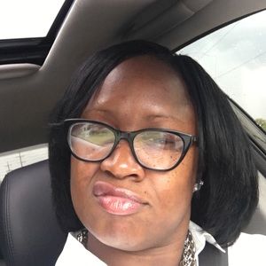 Meet your Posher, Shana