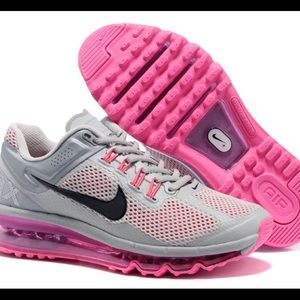 Great Condition! Nike 2013 Air Max 8.5W/7Y