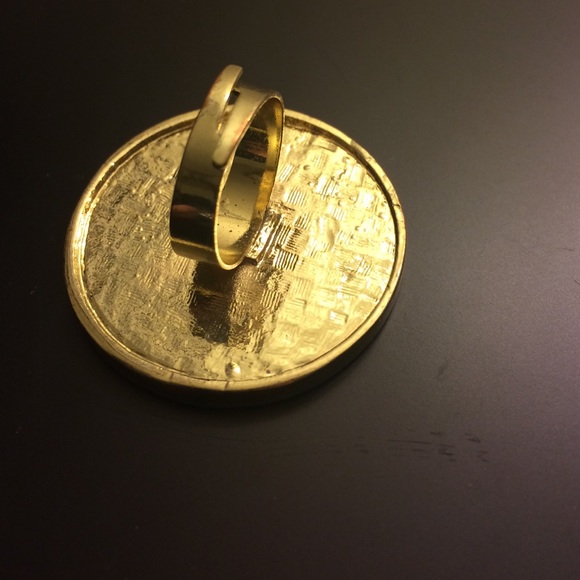 Adjustable starburst ring. Mustard. Rhinestones. - Picture 2 of 2