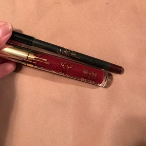 Kylie Cosmetics: Leo Matte Lipkit