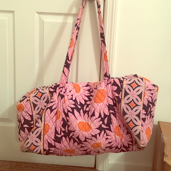 Large Vera Bradley duffel!