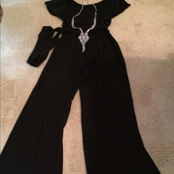 Janette Jumpsuit ๐ - Picture 3 of 4