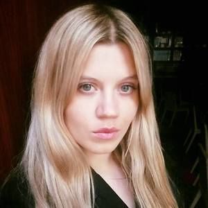 Meet your Posher, Alexandra