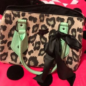 Fox cheetah print purse.