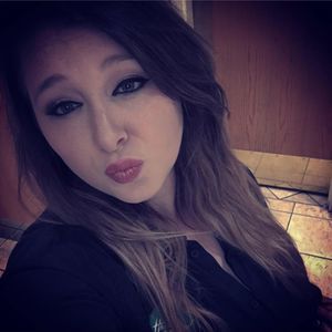 Meet your Posher, Alyx