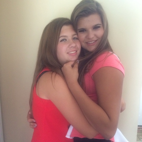 Meet your Posher, Paige - Picture 3 of 6