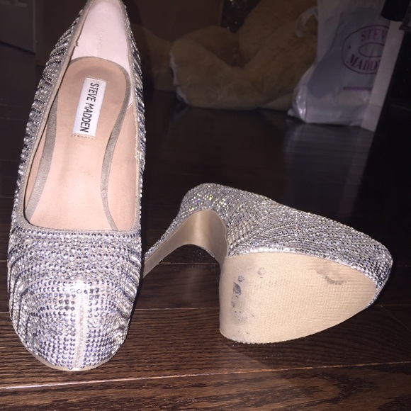 LIANA Wine Patent Women Steve Madden pumps