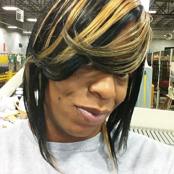 Meet your Posher, Deanna - Picture 2 of 2