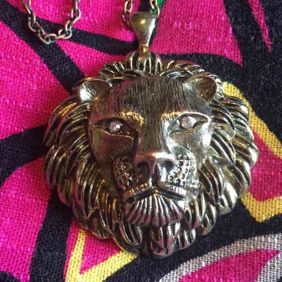 H&M LION Large pendant LEO Necklace