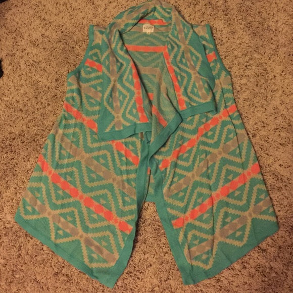Aztec Cardi Vest - Picture 2 of 2