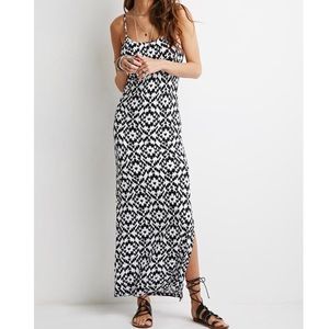 NWT FOREVER 21💋 GEO PRINT MAXI W/ SIDE SPLIT