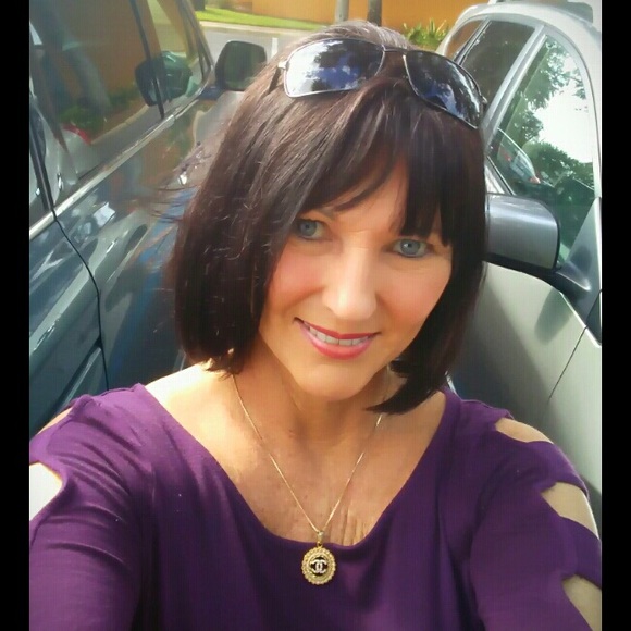 Meet your Posher, Robin - Picture 3 of 3