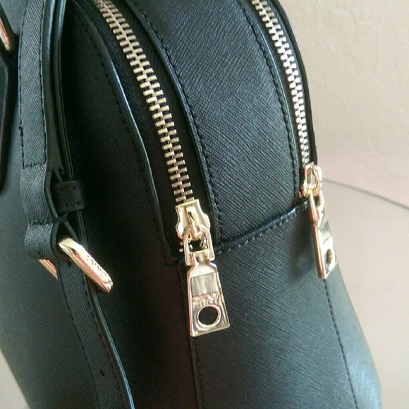 Sold -- Brand New DKNY Purse Handbag - Picture 2 of 3