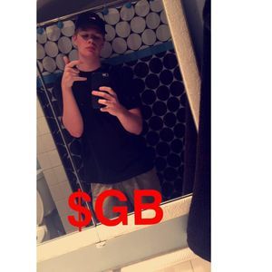 Meet your Posher, Travis