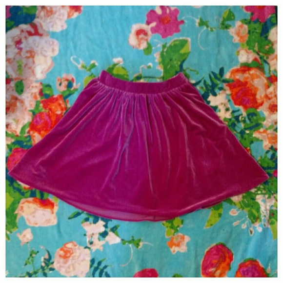 AA Pink Velvet Skirt - Picture 2 of 3
