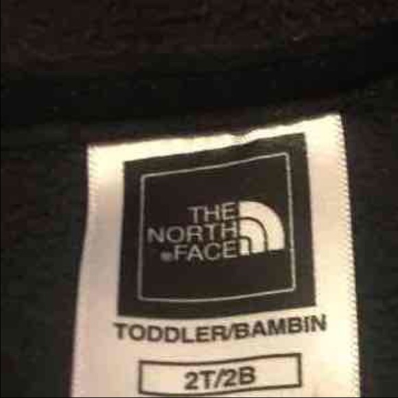 •SOLD on Ⓜ️• 2T North Face jacket - Picture 2 of 4