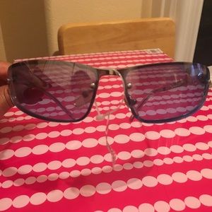 NEW! Stylish trendy sunglasses. Italy design