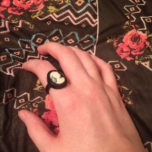 Lady Cameo Ring