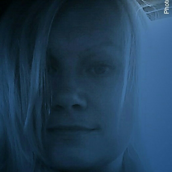 Meet your Posher, Dawn - Picture 2 of 2