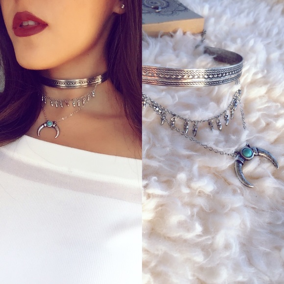BOHEMIAN MOON STONE CHOKER
