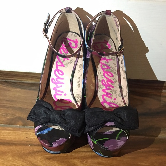 Floral BetseyVille Wedges