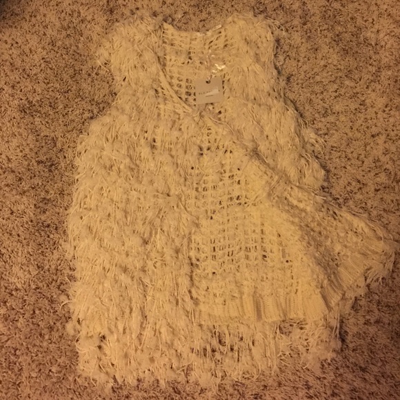 Cream/Ivory Vest - Picture 2 of 3