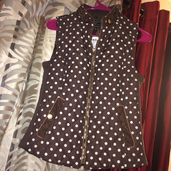 NWT Brown and white polka dot quilted vest