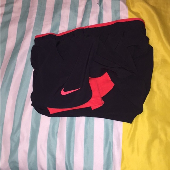 Red & black nike shorts - Picture 3 of 3