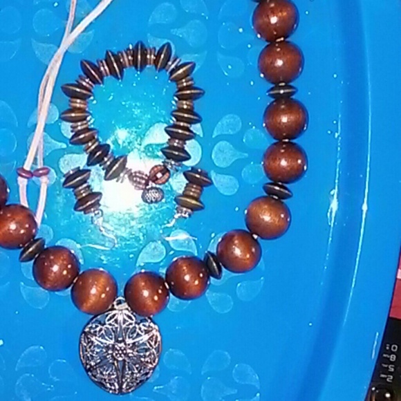 Set - Picture 3 of 4