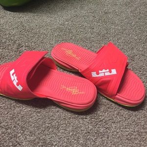 Practically new lebron slides