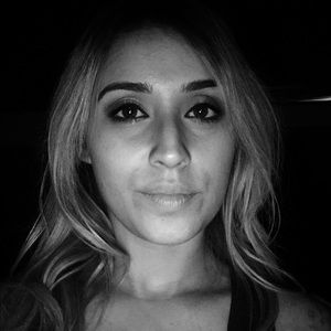 Meet your Posher, Idania